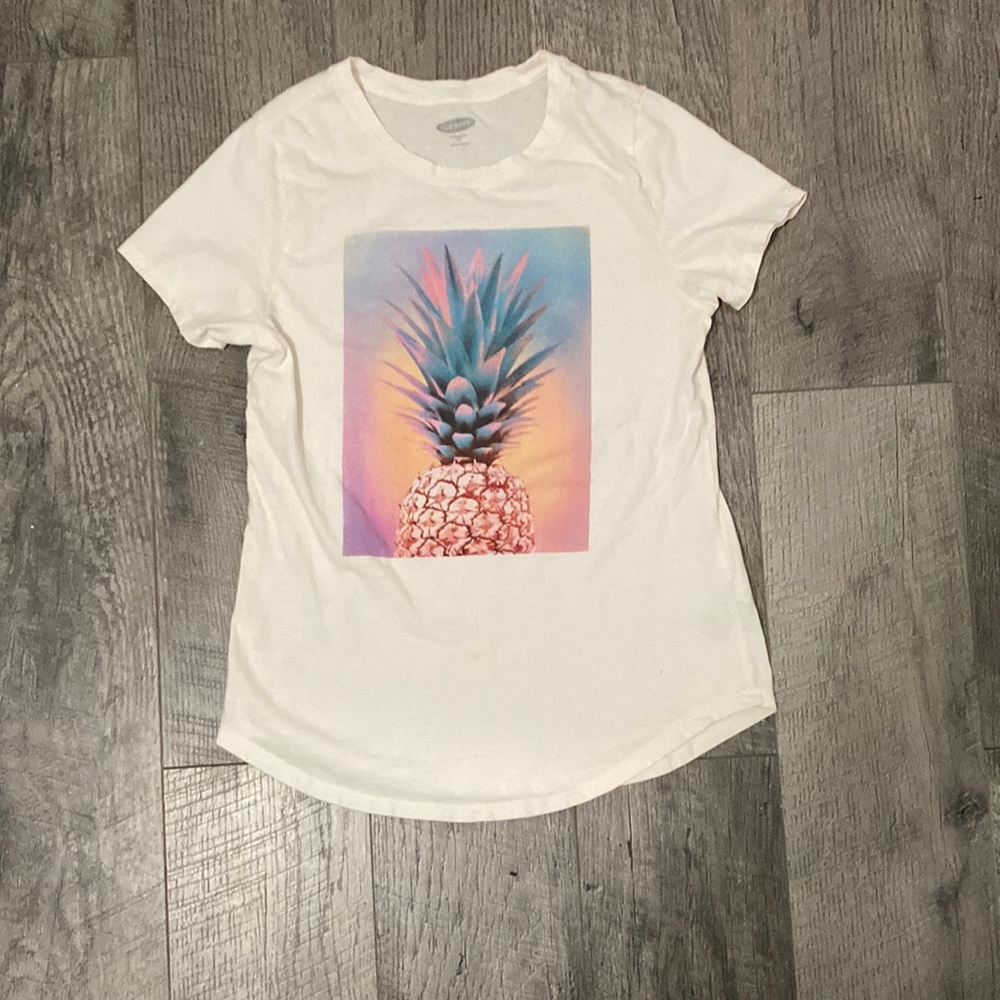 XS pineapple shirt